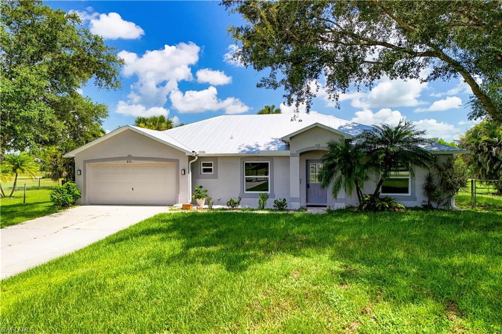Residential in NAPLES 5