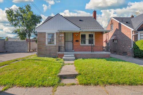 19129 Fairport St, Detroit, MI, 48205-2207 | Card Image