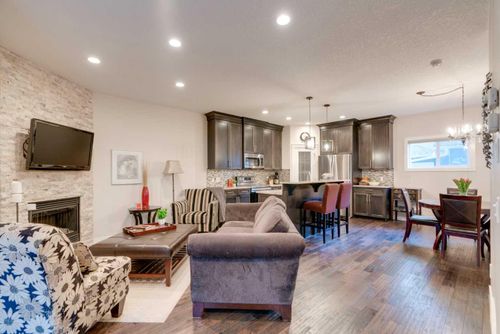 2-309 15 Ave Ne, Calgary, AB, T2E1H3 | Card Image