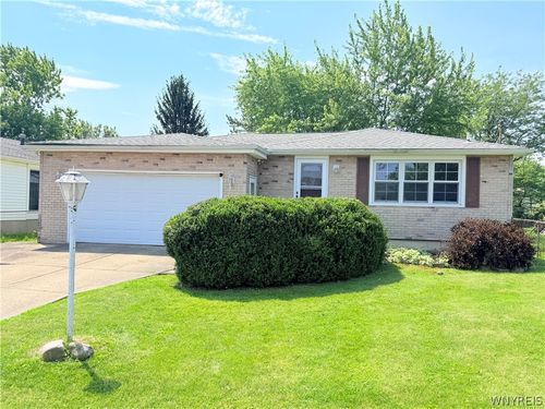 3920 Brian Ct, Hamburg, NY, 14075-1206 | Card Image