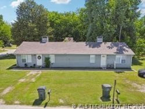 321 N 12th St, Collinsville, OK, 74021-2309 | Card Image