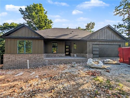 13 Pentland Dr, Bella Vista, AR, 72715-2801 | Card Image