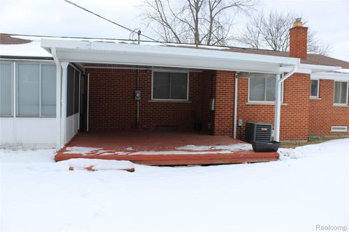 17155 Lincoln Dr, Southfield, MI, 48076-7227 | Card Image