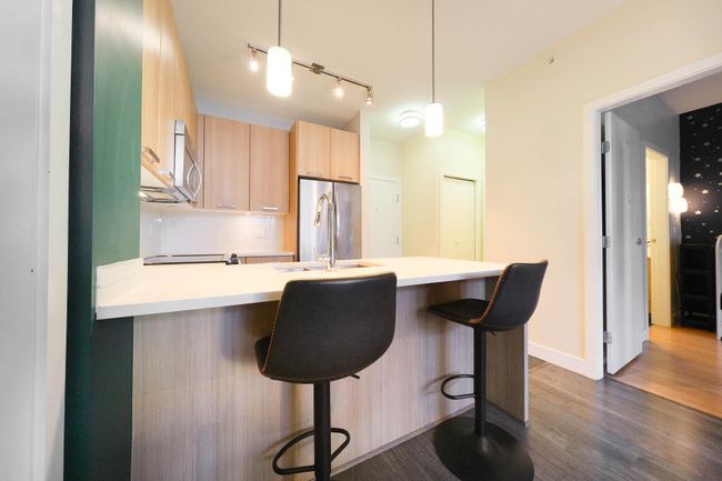 402 - 10477 154 Street, Condo with 2 bedrooms, 2 bathrooms and 1 parking in Surrey BC | Image 14