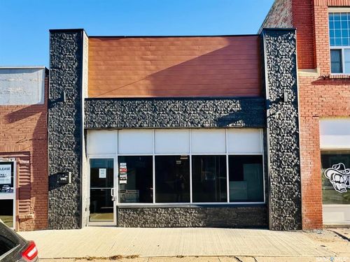 {{alt}} | Card Image