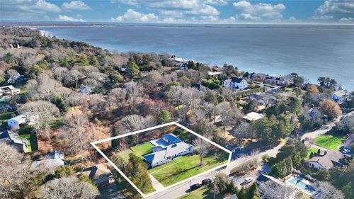 10 Lenape Rd, Southampton, NY, 11968-4212 | Card Image