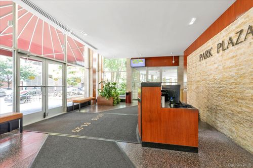apt-12a-6115 97th St, Rego Park, NY, 11374-1228 | Card Image