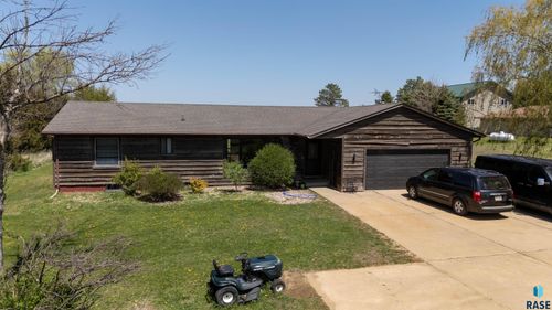 48186 265th St, Brandon, SD, 57005-7205 | Card Image