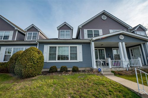 811-811 Spring Lake Dr, Middle Island, NY, 11953-2634 | Card Image