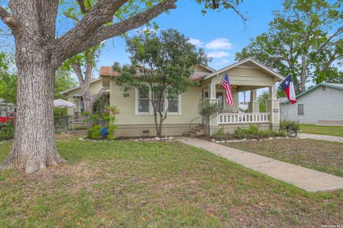 465 S Union Ave, New Braunfels, TX, 78130-4569 | Card Image