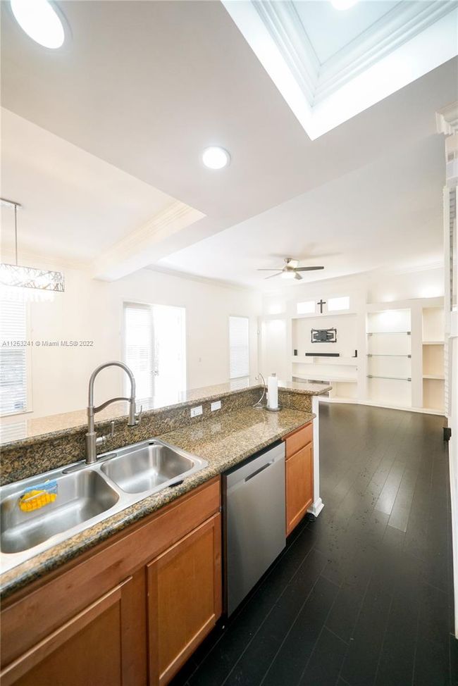 UNIT-35 - 545 Sw 18 Th Ave, Townhouse with 3 bedrooms, 3 bathrooms and null parking in Fort Lauderdale FL | Image 19