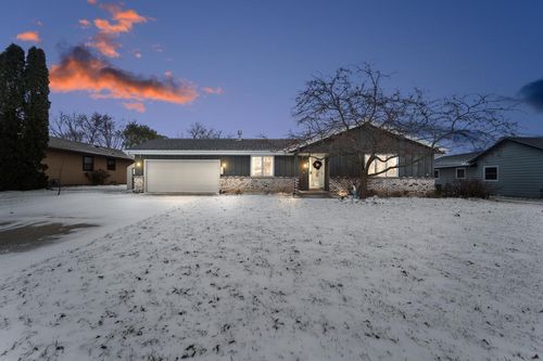 7230 S 38th Street, Franklin, WI, 53132 | Card Image