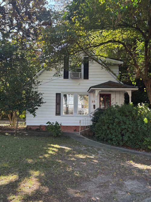 250 E Vermont Ave, Southern Pines, NC, 28387-5524 | Card Image