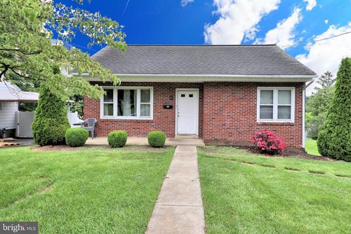 1935 Hemlock Rd, LANCASTER, PA, 17603-4439 | Card Image