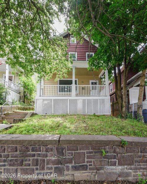 150 Park Ave, Wilkes Barre, PA, 18702-4927 | Card Image