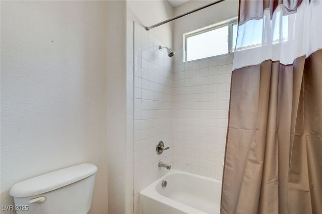 7504 Via Sistina St, House other with 3 bedrooms, 4 bathrooms and null parking in Las Vegas NV | Image 23