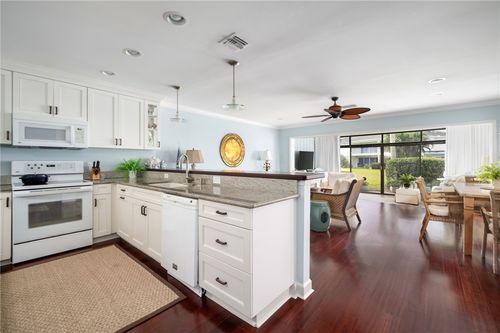 apt-201e-300 Harbour Dr, Vero Beach, FL, 32963-2873 | Card Image