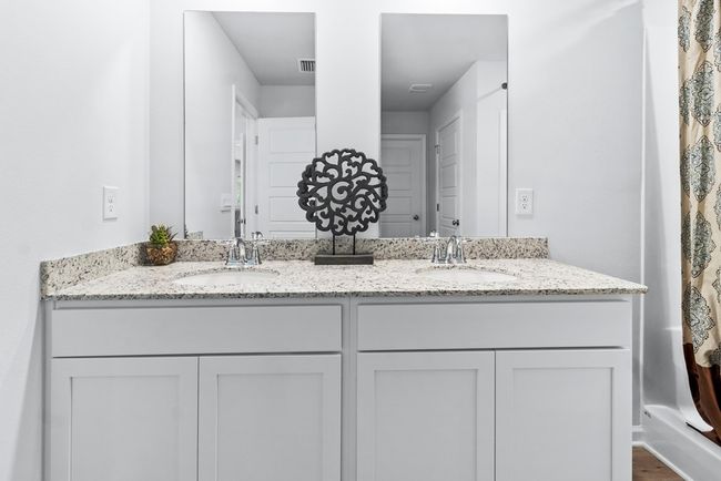 1569 Beverly Ln, House other with 4 bedrooms, 2 bathrooms and 2 parking in Hahira GA | Image 12