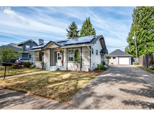 2828 Washington Way, Longview, WA, 98632-2056 | Card Image