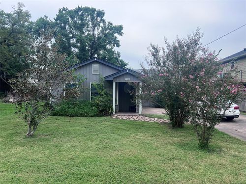 219 Lakeside Dr, Kemah, TX, 77565-2043 | Card Image