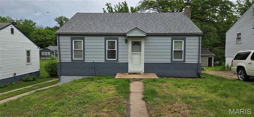 511 Averill Ave, Ferguson, MO, 63135-2843 | Card Image