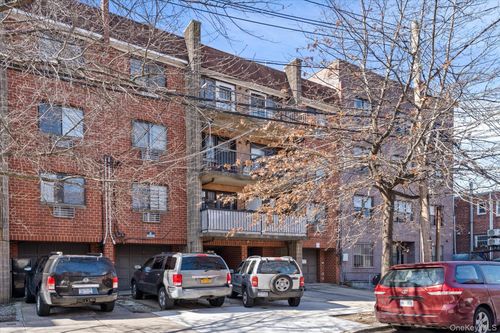 101-140-12 33rd Ave, Flushing, NY, 11354-3075 | Card Image