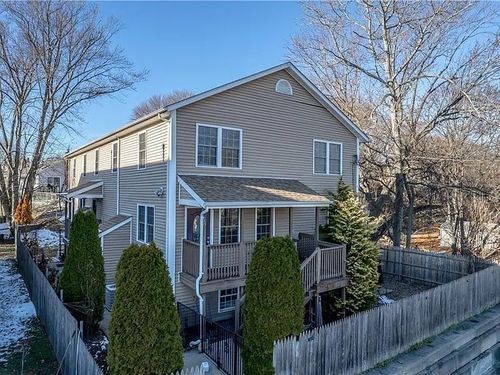 18 Calef St, Cranston, RI, 02920-7138 | Card Image
