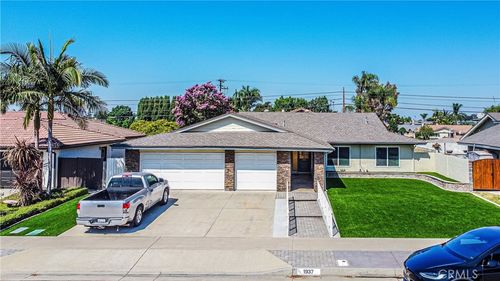 1937 Whitman Dr, Placentia, CA, 92870-2043 | Card Image