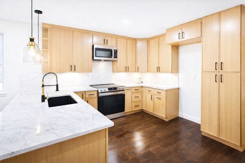 1001 E Star St, Gainesville, TX, 76240-2732 | Card Image