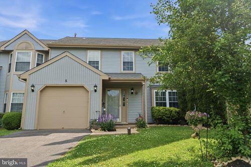 5 Locust Ln, NEWTOWN, PA, 18940-3249 | Card Image