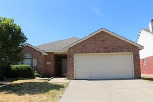 8520 Trinity Vista Trl, Hurst, TX, 76053-7550 | Card Image