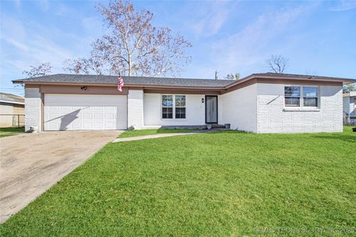 47 S 204th East Ave, Tulsa, OK, 74108-8129 | Card Image
