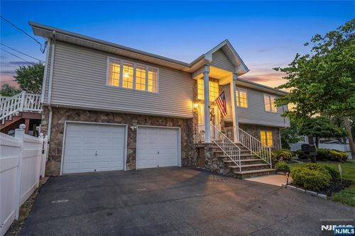 88 Avenue A, Lodi, NJ, 07644-1802 | Card Image
