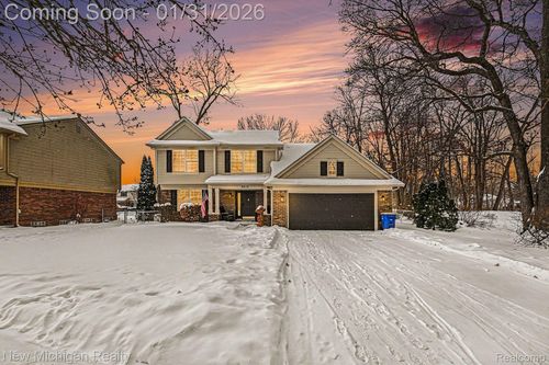 6612 Ashley Ct, Waterford, MI, 48327-3522 | Card Image