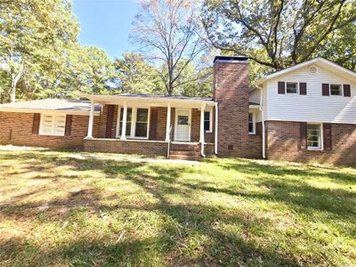 522 Scarborough Road, House other with 3 bedrooms, 3 bathrooms and 4 parking in Ellenwood GA | Image 2