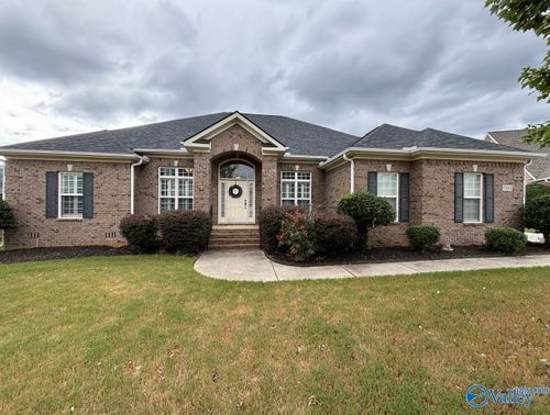 7404 Parktrace Lane, Owens Cross Roads, AL, 35763 | Card Image