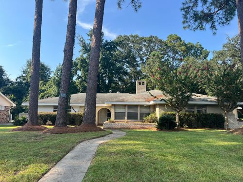 2605 Clayton Pl, Hattiesburg, MS, 39402-2707 | Card Image