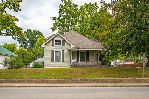 1002 W 7th St, Hopkinsville, KY, 42240-2128 | Card Image