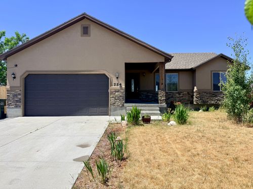 754 S 1050 W, Tooele, UT, 84074-3358 | Card Image