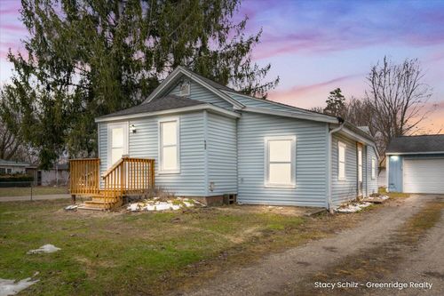903 Gregg St, Nashville, MI, 49073-9319 | Card Image