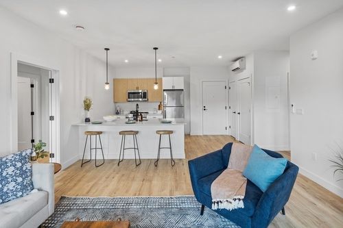 109-635 Main St, Wilmington, MA, 01887-3256 | Card Image