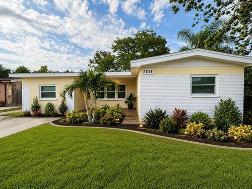 2511 W Violet St, TAMPA, FL, 33614-6837 | Card Image