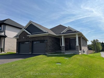 134 Graydon Dr, House other with 2 bedrooms, 3 bathrooms and 4 parking in Mount Elgin ON | Image 2