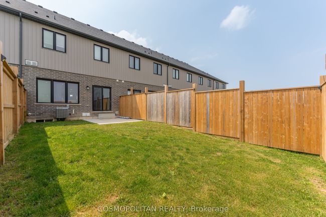 10 Spring Crest Way, House attached with 3 bedrooms, 3 bathrooms and 1 parking in Thorold ON | Image 23