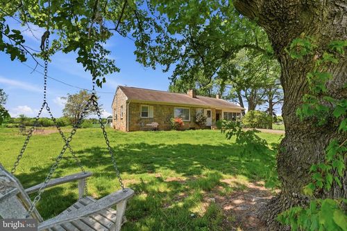 11844 Cemetery Rd, Remington, VA, 22734-2127 | Card Image