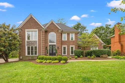 2216 Woodburn Hall Rd, Lexington, KY, 40515-1265 | Card Image