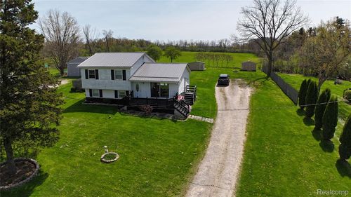 2128 Greenwood Rd, Lapeer, MI, 48446-9466 | Card Image