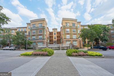 2305 - 10 Perimeter Summit Boulevard Ne, Condo with 2 bedrooms, 1 bathrooms and 2 parking in Brookhaven GA | Image 1