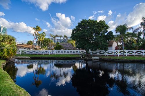 2669 S Parkview Dr, Hallandale Beach, FL, 33009-2922 | Card Image