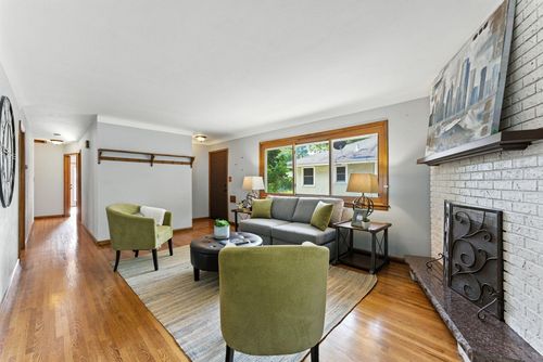 1468 Cohansey St, Saint Paul, MN, 55117-3518 | Card Image